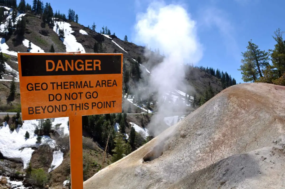 Danger sign in Lassen National Volcanic Park in California Thermal Vent. - California Places, Travel, and News.