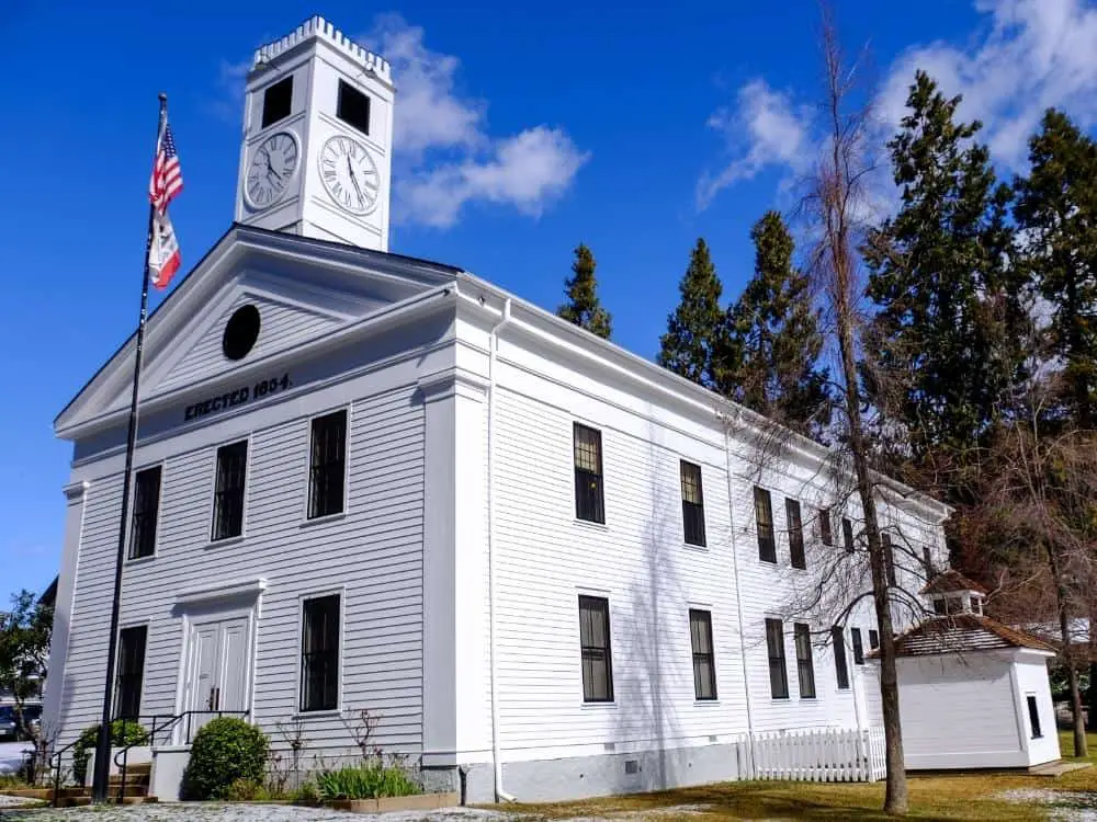 Mariposa County Courthouse