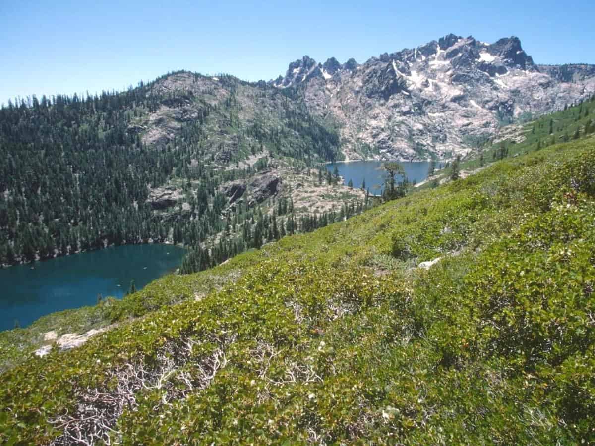 Californias Sierra Buttes and Sardine Lake Sierra Nevada Mountains. - California Places, Travel, and News.