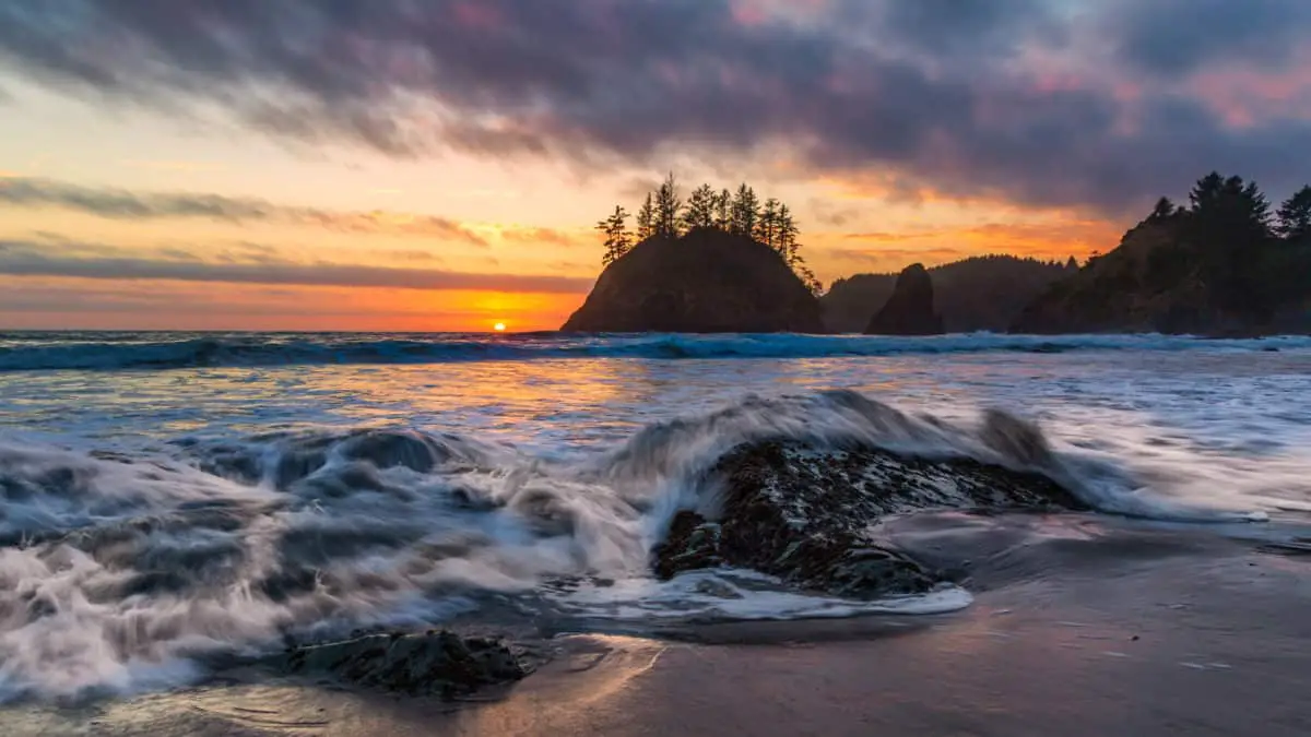 Rocky Beach Landscape at Sunset Trinidad Humbolt County California. - California Places, Travel, and News.