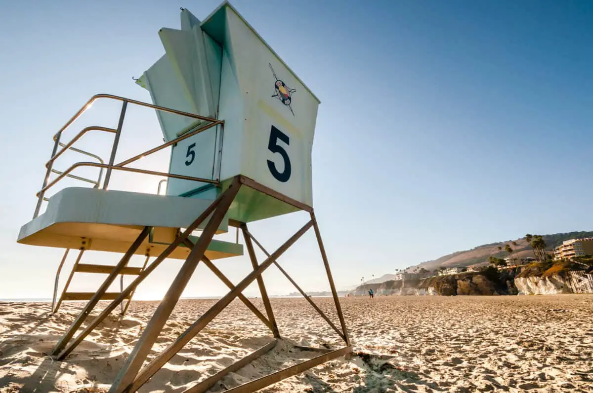 Pismo Beach hut on Highway 1 costline. - California Places, Travel, and News.