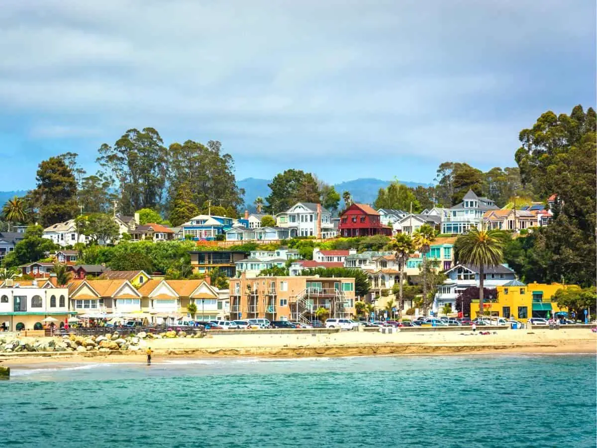 View of the beach in Capitola California. - California Places, Travel, and News.