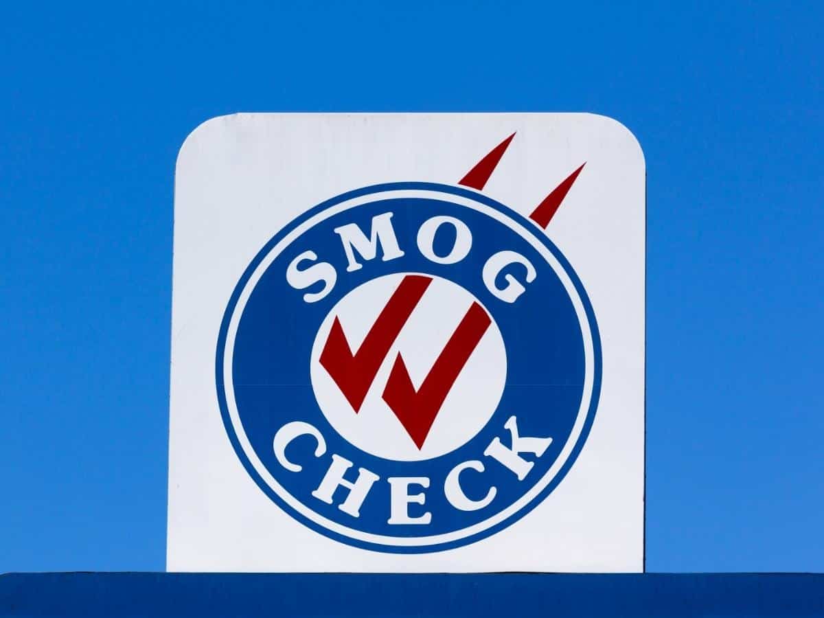 Smog Check sign at automotive repair shop in California. 1 - California Places, Travel, and News.