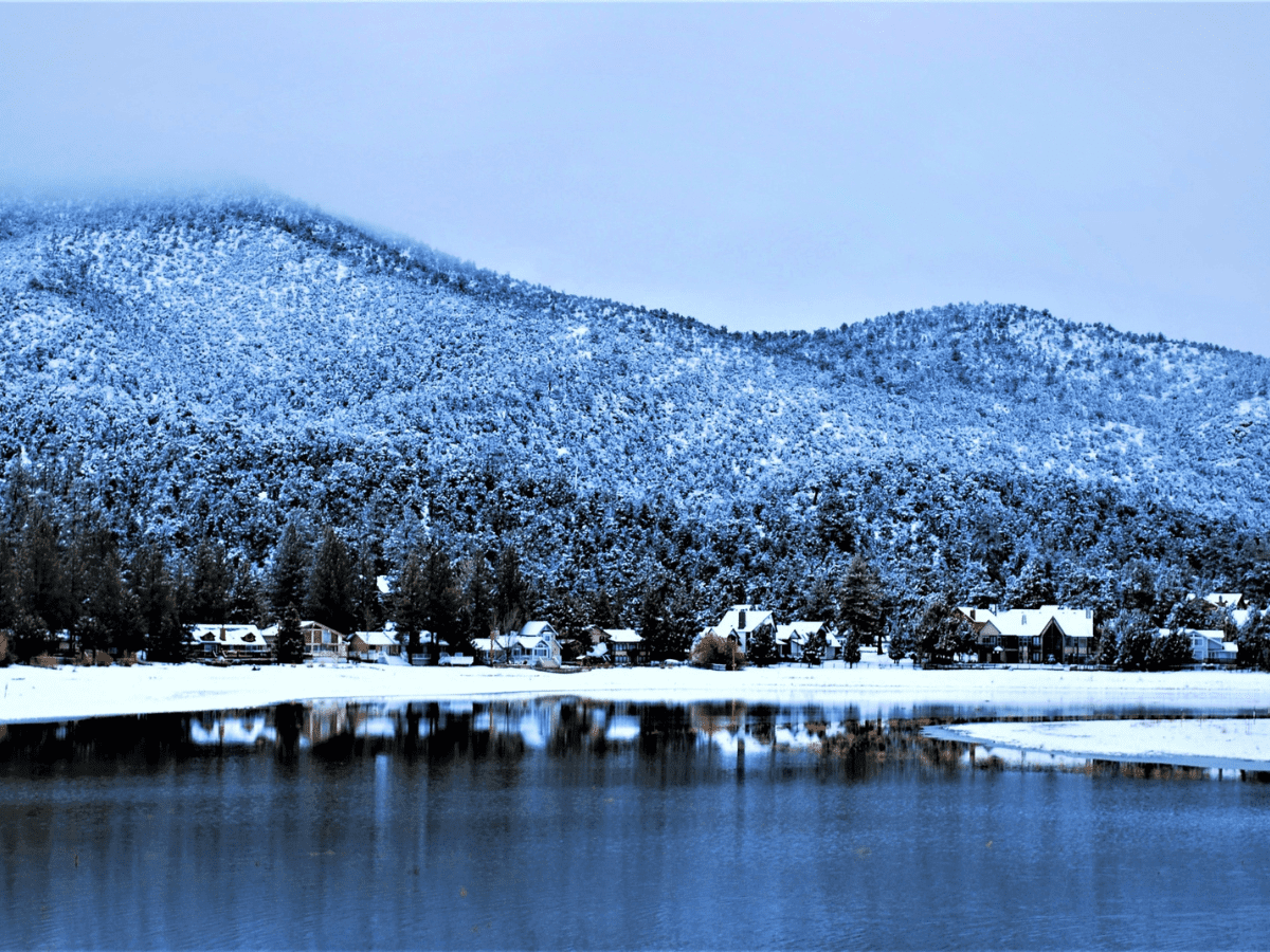 Snowy Scenery Cabins on Big Bear Lake California - California Places, Travel, and News.